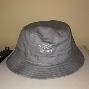 umbro bucket hat